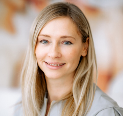EMSCULPT® NEO Expertin - Dr. Caroline Nicole Haas